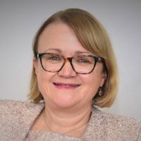 Dr Carolyn Bampton | Icon Cancer Centre