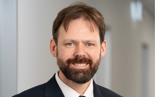 Dr Andrew Lee | Icon Cancer Centre